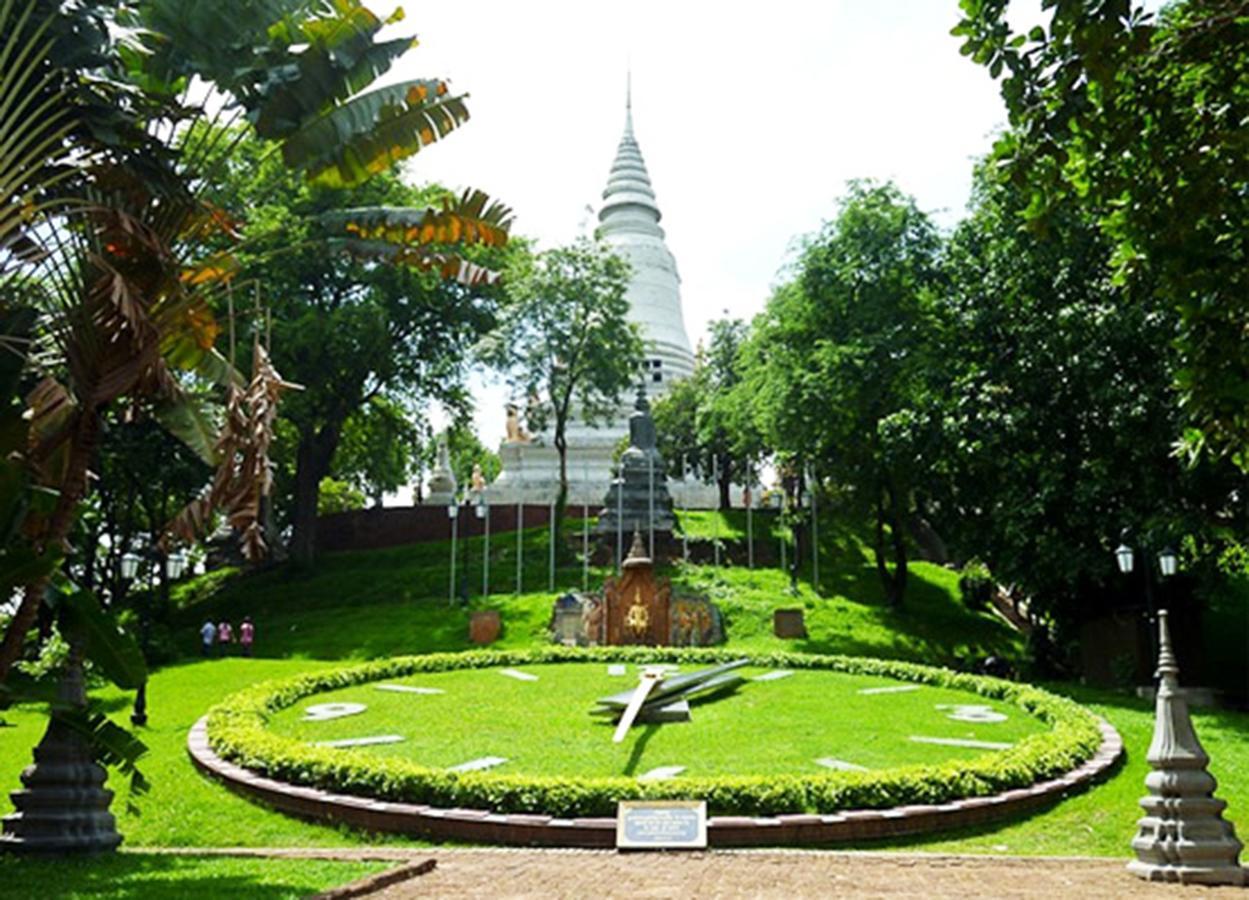 Tonle Khmer Guesthouse And Sky Bar Phnom Penh Extérieur photo